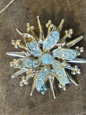 Vintage MCM Gold Starburst Brooch - AS IS - Faux Pearl/Rhinestone